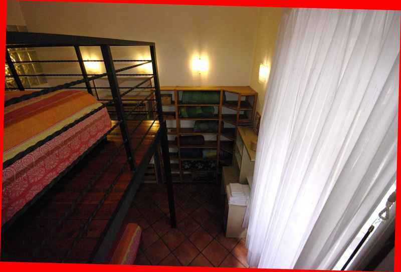 Aabacus Pyramid House Rome